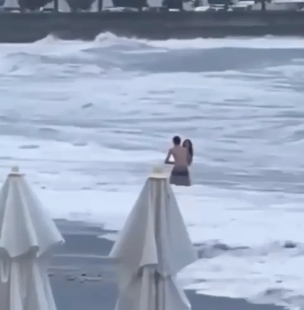 Genç modelin trajik sonu! Sahilde yürürken dalgalara kapılıp hayatını kaybetti - 2