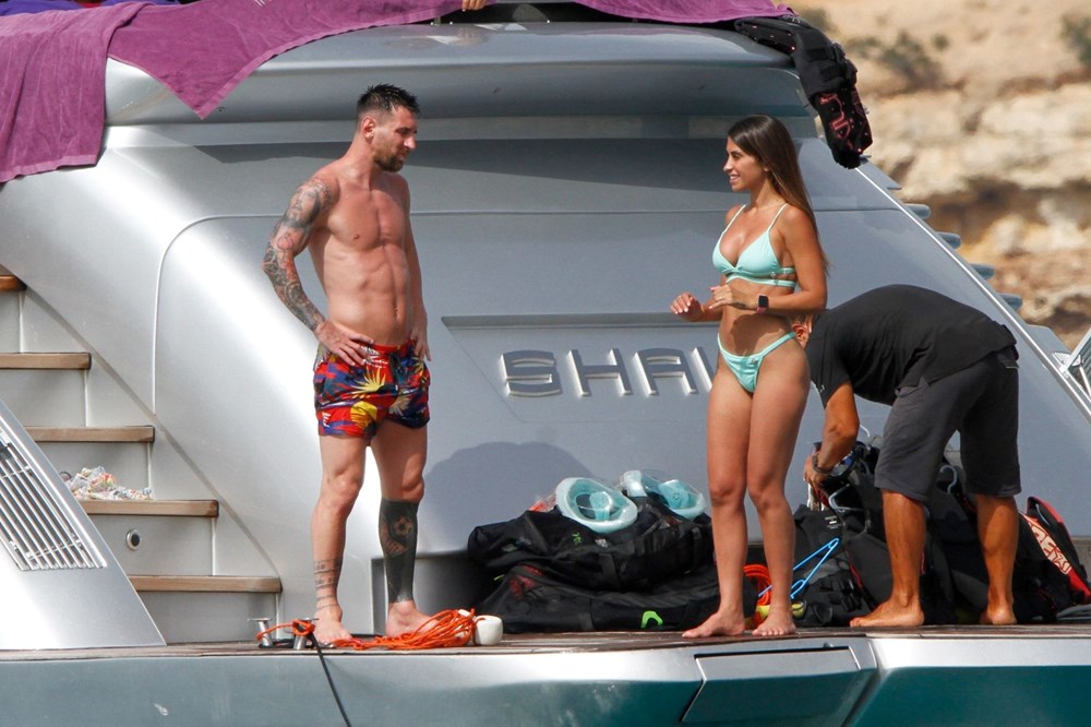 Lionel Messi ve Antonella Roccuzzo ile Cesc Fabregas ve Daniella Semaan tatilde - 10