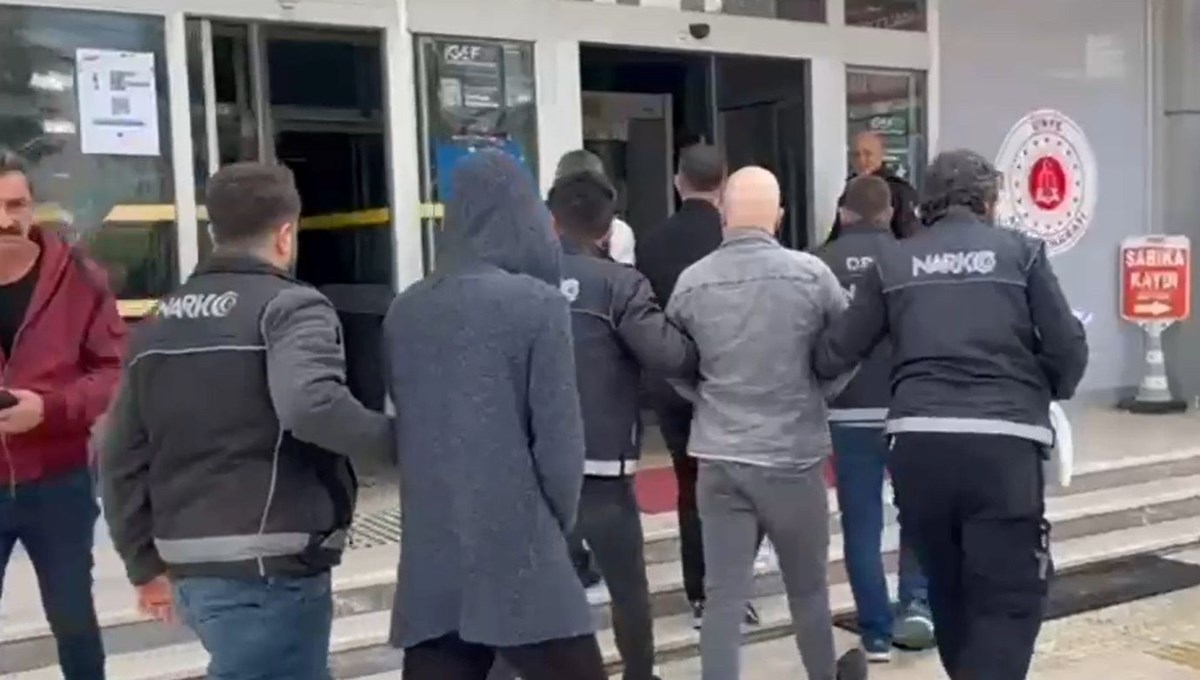 Ordu'da uyuşturucu ticareti operasyonu: 5 tutuklama Ordu'da uyuşturucu ticareti operasyonu: 5 tutuklama