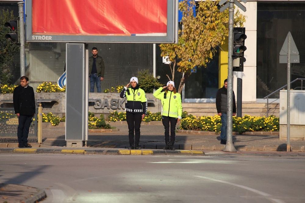 Saat 9'u 5 geçe hayat 1 dakika durdu - 16
