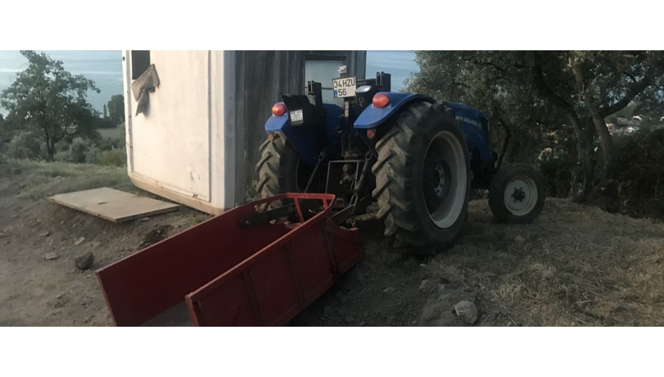 Piknik dönüşü kaza: Römorktan düşüp can verdiler