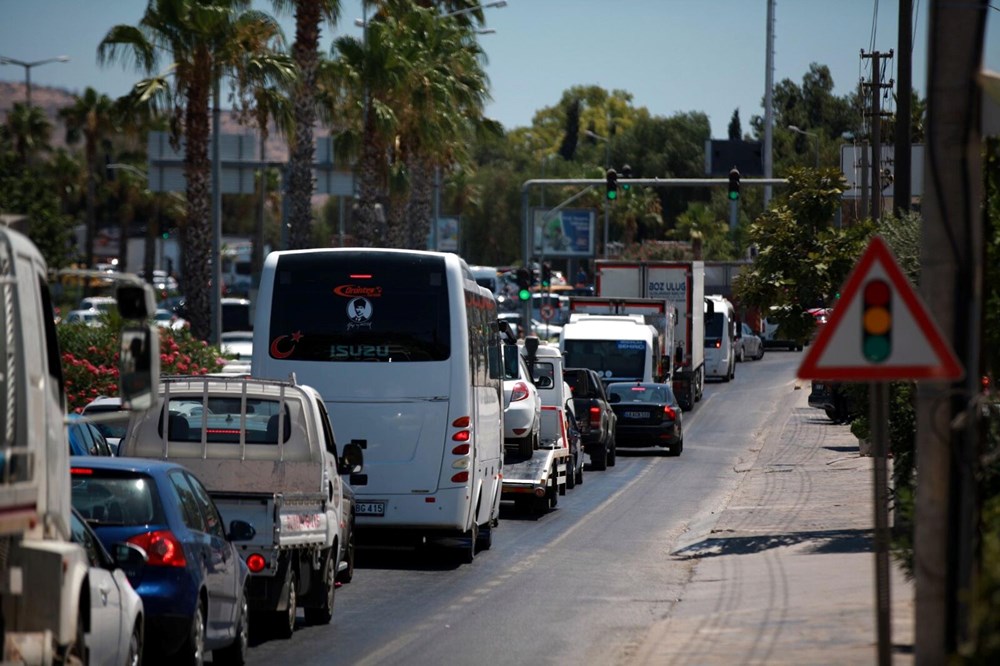 Bodrum'da tatil dönüşü yoğunluğu: Kilometrelerce araç kuyruğu oluştu - 8
