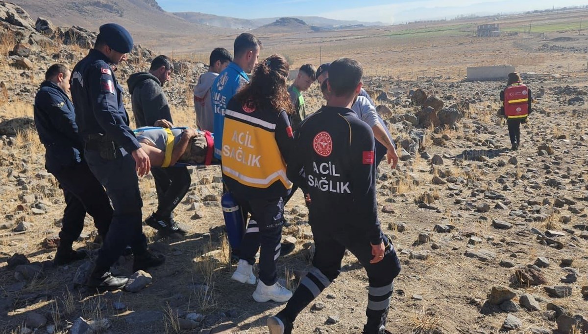 Niğde'de dağda rahatsızlanan avcı hastaneye kaldırıldı