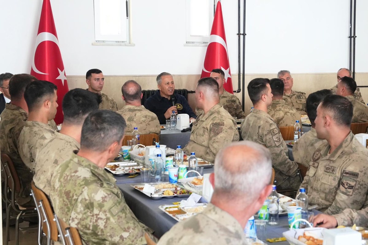 Bakan Yerlikaya Yüksekova