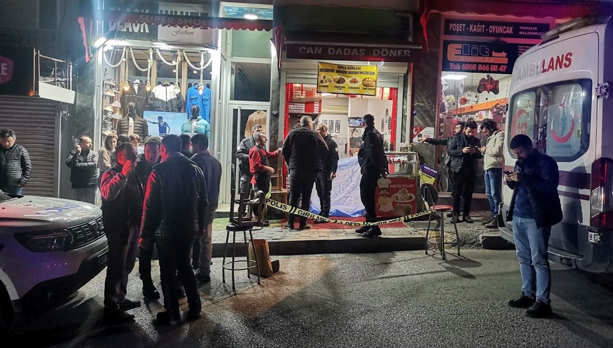 Eski kız arkadaşı ve bir kişiyi yaraladı, ardından kendini vurdu