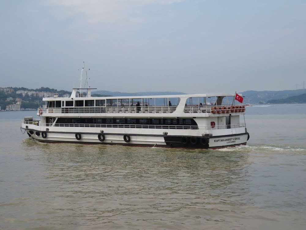 İstanbul'da şiddetli yağış: Yollar göle döndü, boğaza çamurlu su aktı - 32