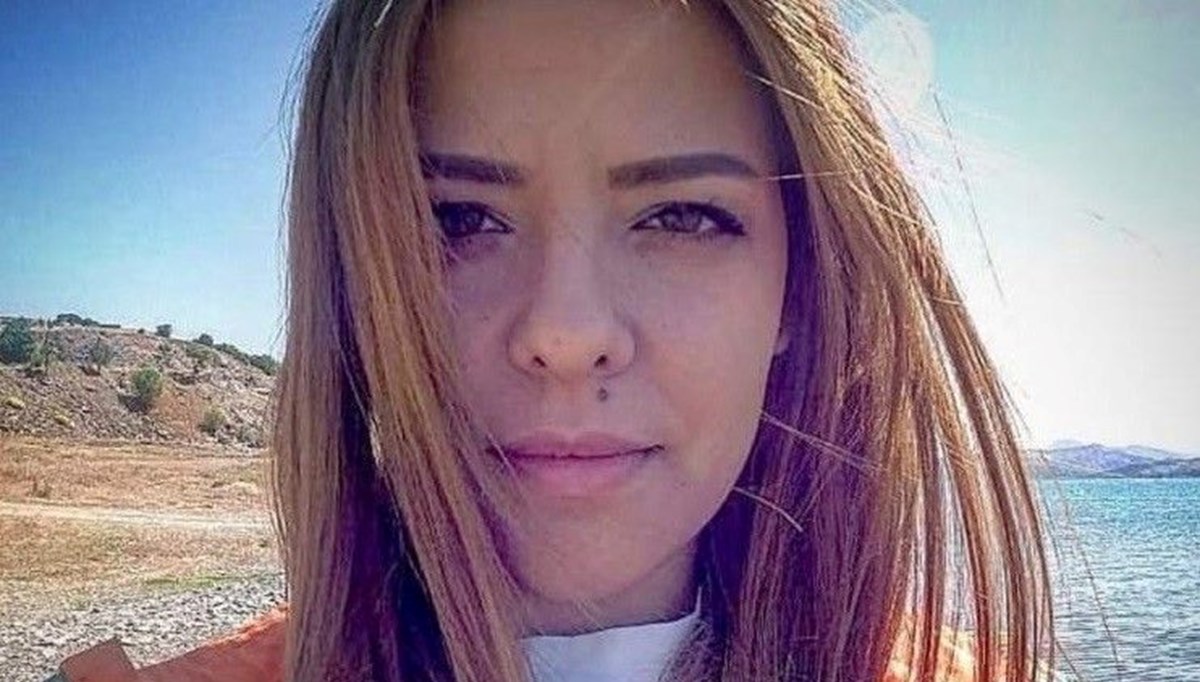 Gözde annesiyle telefonda konuşurken öldürüldü: “Annesi cinayet anını telefonda dinlemiş” Gözde annesiyle telefonda konuşurken öldürüldü: “Annesi cinayet anını telefonda dinlemiş”