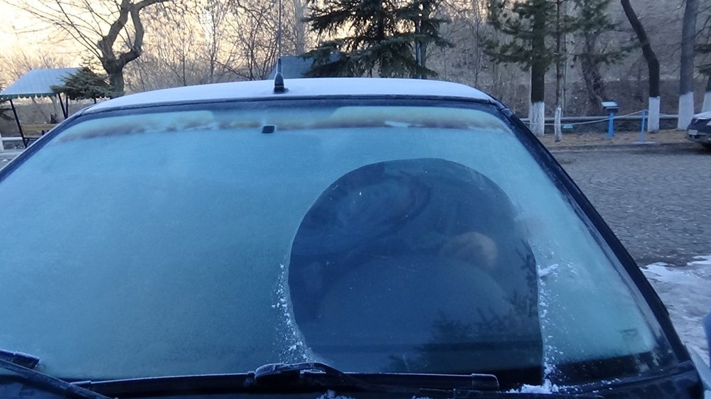 Arctic Grip: Province Braces for Plummeting Temperatures and Ice Alert! 77