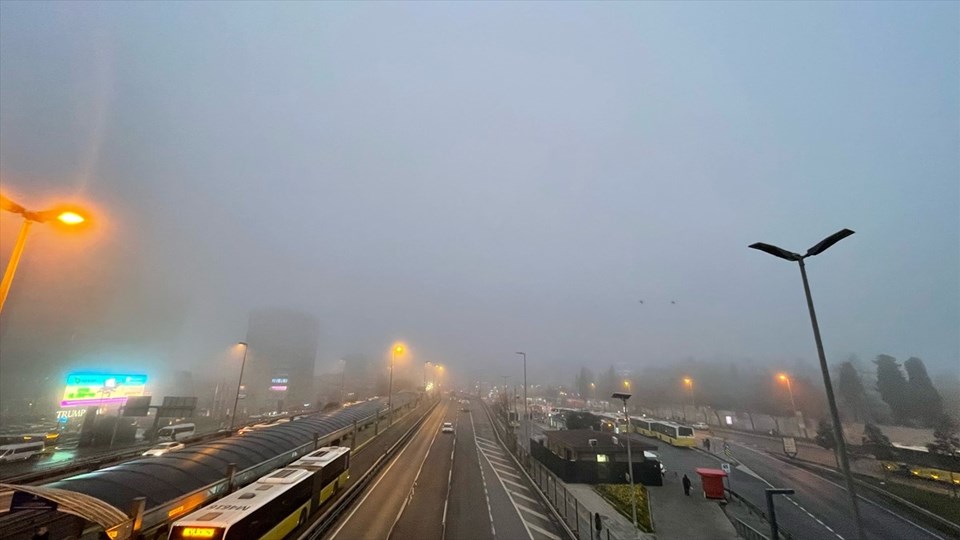 İstanbul güne sisle uyandı - 1