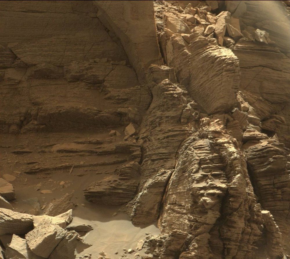 Mars'ta hayat var mı? NASA'nın Curiosity gezginin topladığı örneklerde, hayatın kaynağı karbon bulundu - 11