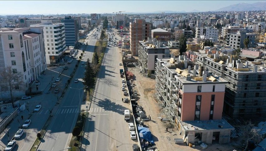 Deprem bölgesinde ekonomi toparlanıyor