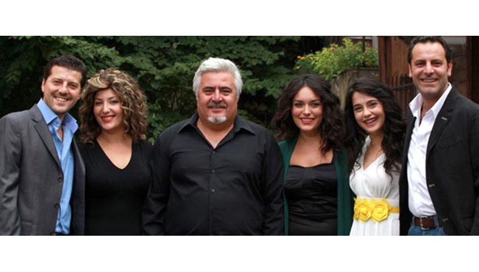 'Canım Ailem' ekibi güldürecek