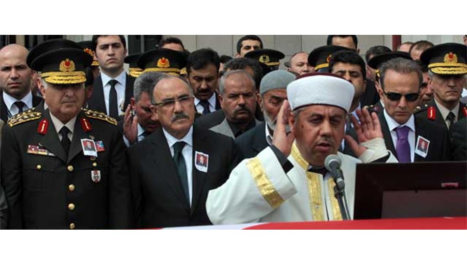 Şehitler son yolculuğuna uğurlandı