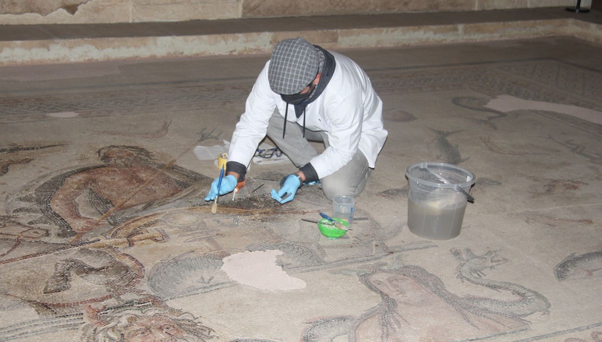 Zeugma Mozaik Müzesi'ndeki dünyaca ünlü mozaikler hassas korumayla gelecek nesillere aktarılıyor Zeugma Mozaik Müzesi'ndeki dünyaca ünlü mozaikler hassas korumayla gelecek nesillere aktarılıyor