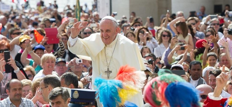 Papa'dan bürokratlara 'Dedikodu yapmayın' uyarısı - 1