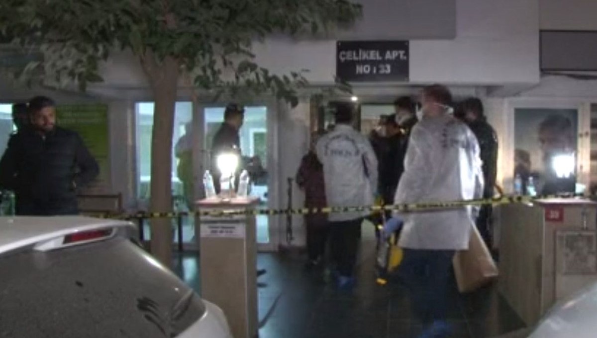 Cinnet getirerek evini yakan kişi silahla intihar etti: Eşi ve çocuğu balkondan kaçtıtr