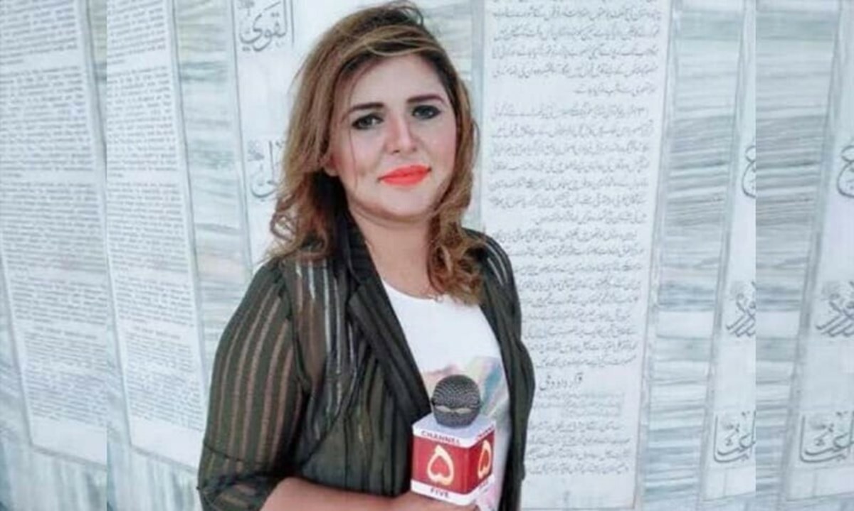 Pakistan’ın eski Başbakan Khan’ın İslamabad’a yaptığı yürüyüşte, muhabir Sadaf Naeem ezilerek öldü.