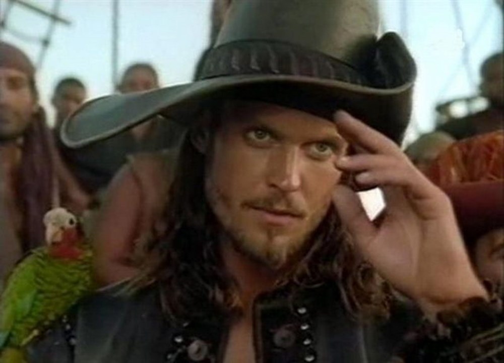 Пираты два брата. Карибы фильм 1999. Пираты два брата. Пираты сериал 1999. Пираты: последнее королевское сокровище фильм 2022.