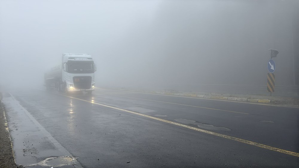 Bolu Dağı'nda göz gözü görmüyor: Görüş mesafesi 30 metre - 3