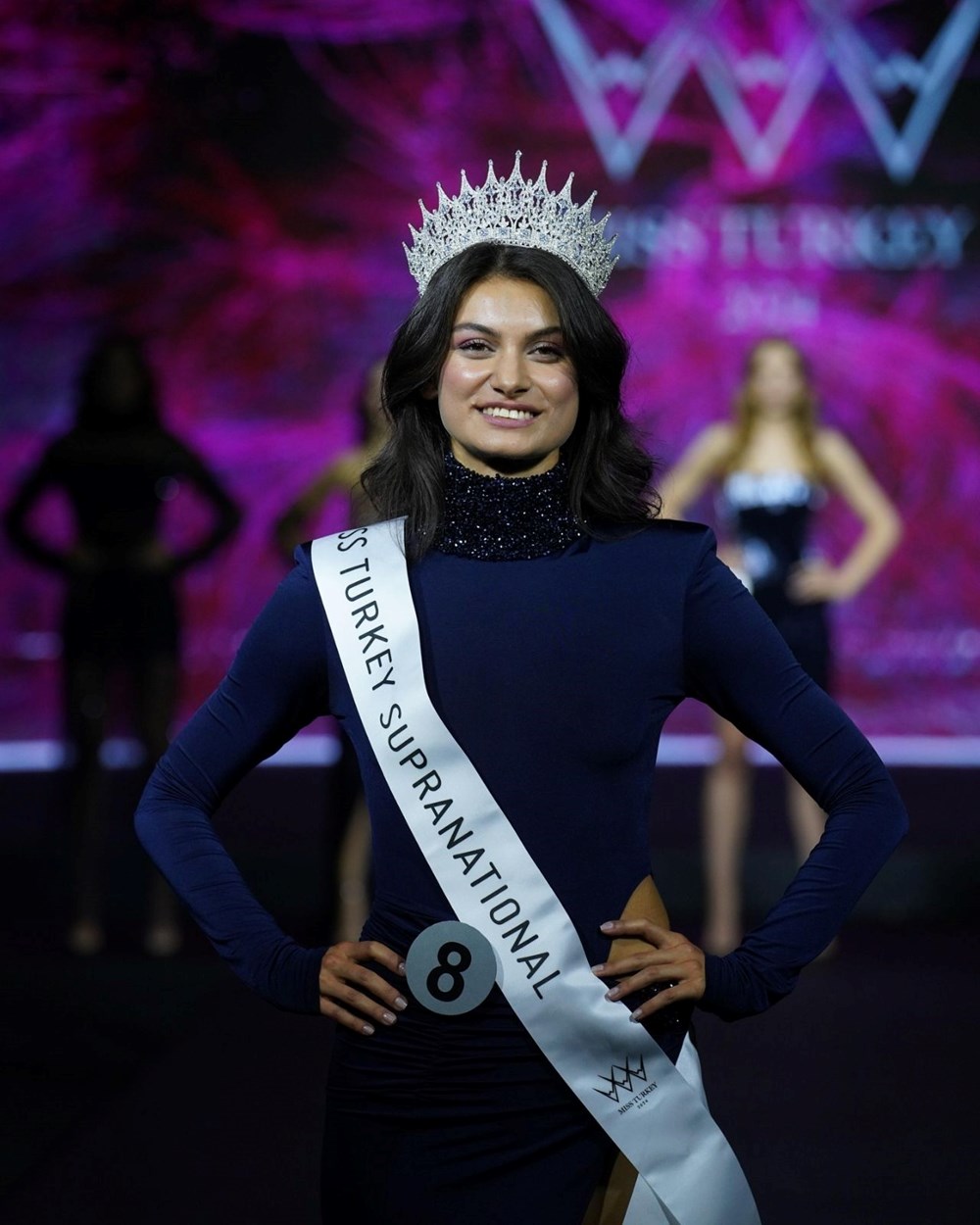 Nebahat Çehre ile Çağla Şıkel'den Miss Turkey birincisi İdil Birgen'e destek - 7