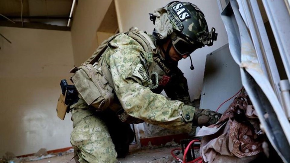 Türk askeri Libya'da mayın temizliyor - 1