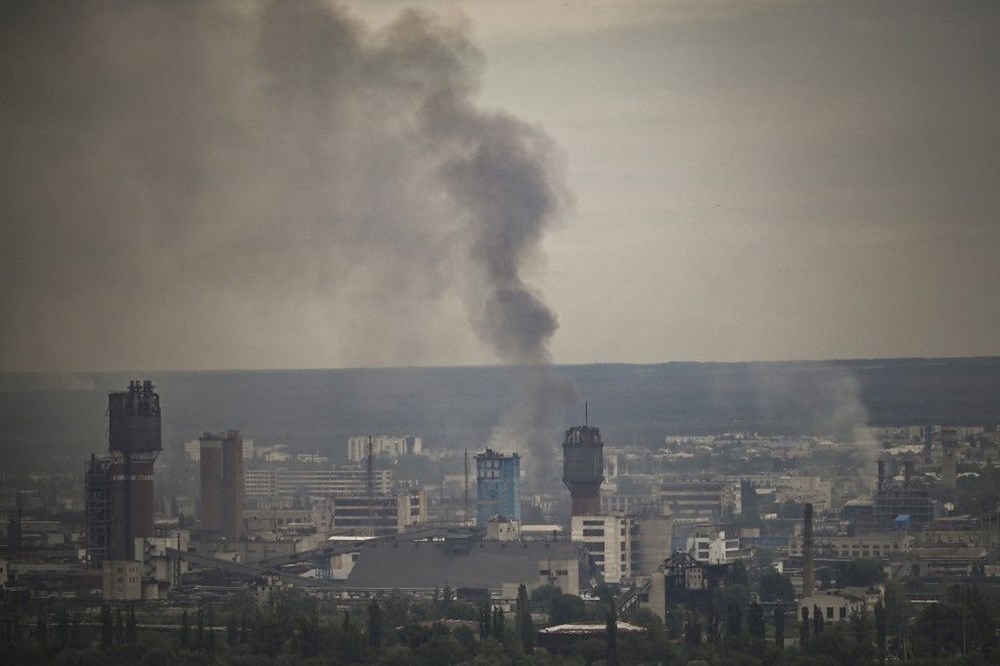 Rusya, Donbas'taki savaşın merkez üssü Severodonetsk'te kontrolün çoğunu sağladı: Yıkım uydudan görüntülendi - 10