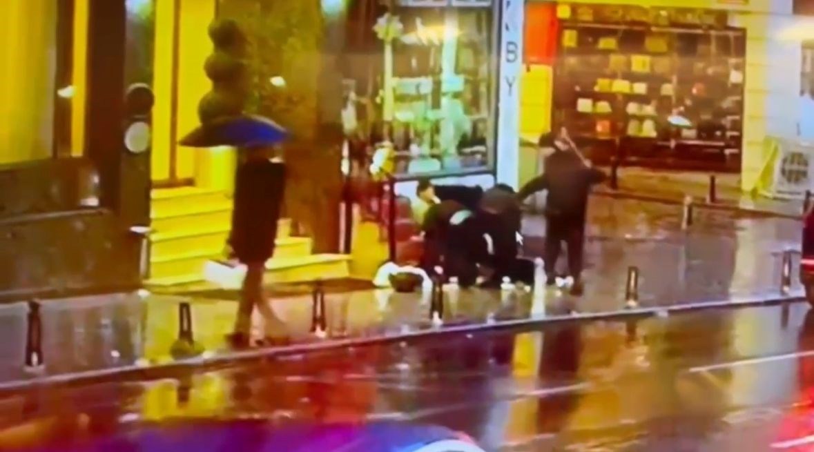 5 yıl sonra Fatih’te karşılaştılar: Önce dövüp, sonra bıçakladılar
