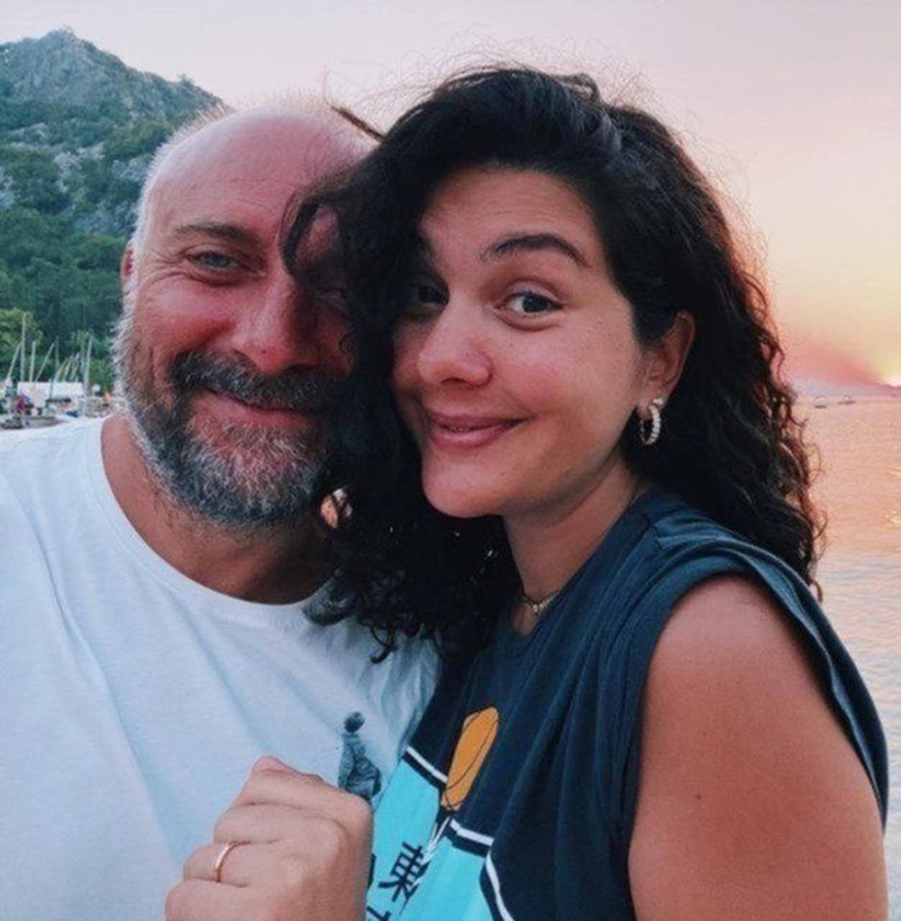 Bergüzar Korel'den duygulandıran paylaşım: Şu günü nereden bileceklerdi - 6