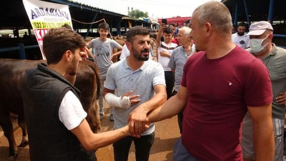 Kurban pazarlığı sırasında kolu çatladı - Son Dakika Türkiye Haberleri |  NTV Haber
