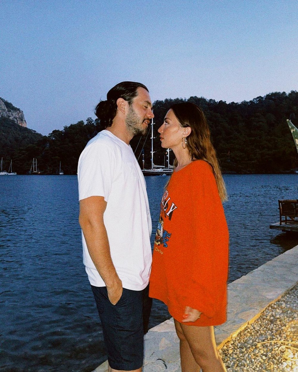 İsmail Ege Şaşmaz-Hande Ünal çiftinden 3. evlilik yıl dönümü kutlaması - 3