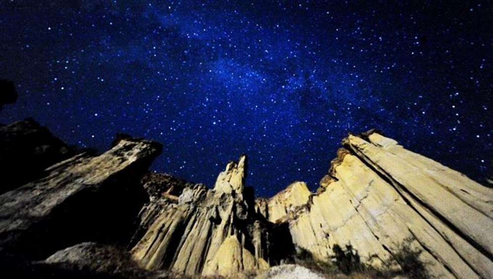 Bir�ok ilde g�kta�� d��t�: G�kta�� hangi illere, nereye d��t�? T�rkiye Uzay Ajans�'ndan a��klama