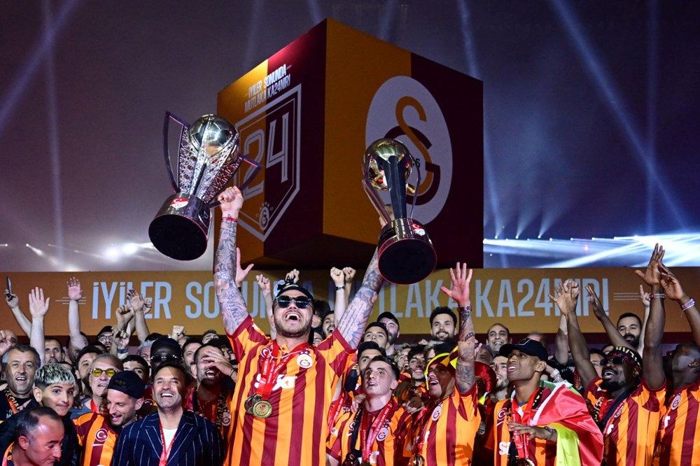 Şampiyon Galatasaray kupasını kaldırdı - 6