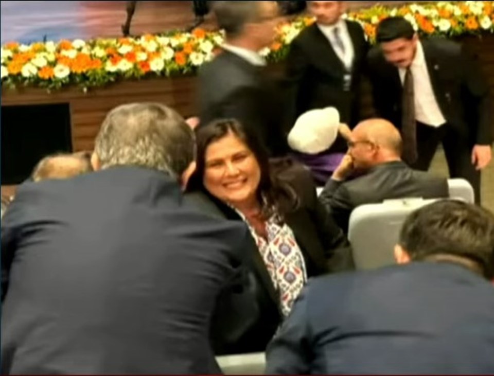 Aydın Büyükşehir Belediye Başkanı Özlem Çerçioğlu CHP'den istifa etti - 1