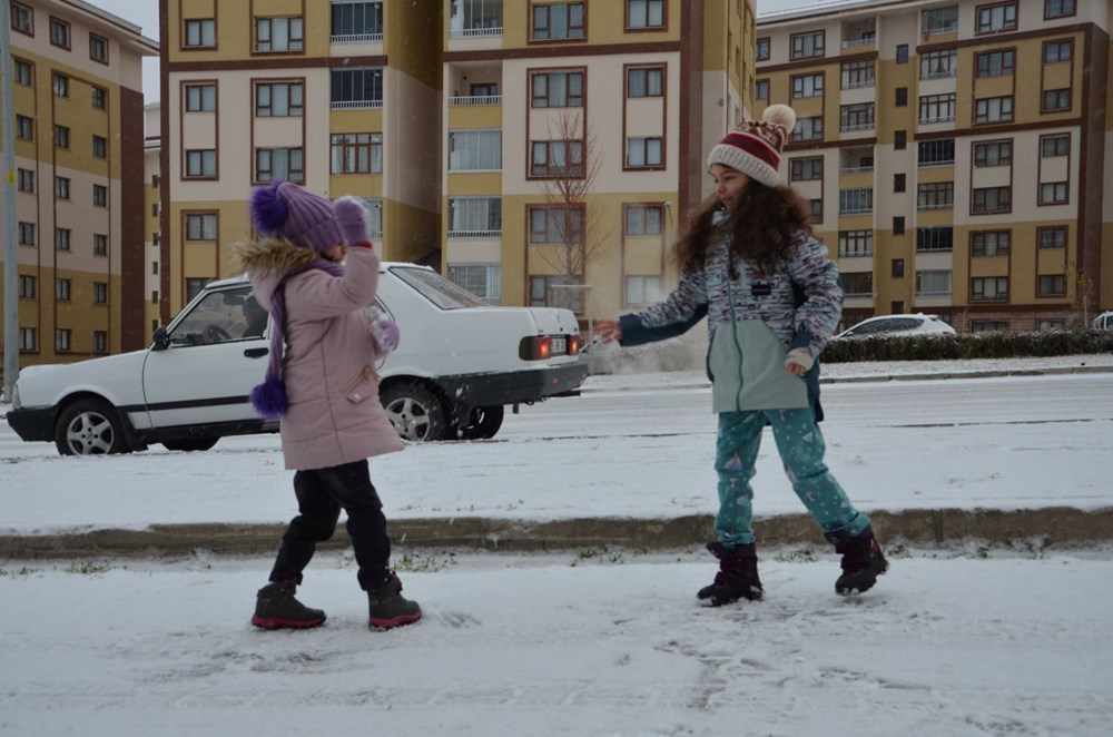 Doğu Anadolu beyaza büründü: Birçok kentte kar yağışı etkili oldu - 7
