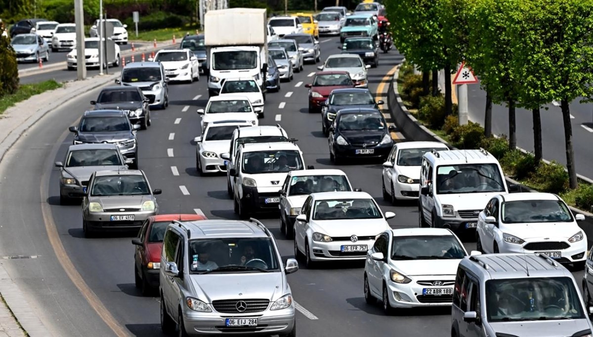 Eskişehir'de trafiğe kayıtlı araç sayısı belli oldu Eskişehir'de trafiğe kayıtlı araç sayısı belli oldu