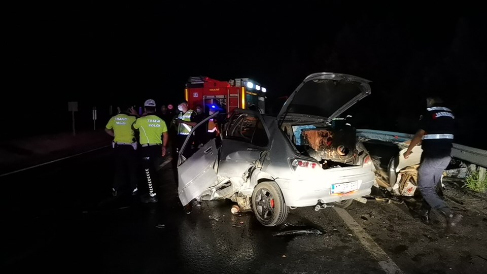 Gaz pedalı takılı kalan TIR, 30 kilometre dehşet saçtı: 1 ölü - 1