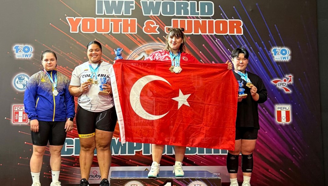 Milli halterci Fatmagül Çevik, dünya şampiyonu oldu