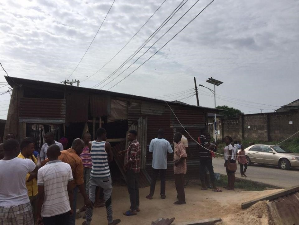Nijerya'da maç izleyenler elektrik akımına kapıldı: 30 ölü - 2