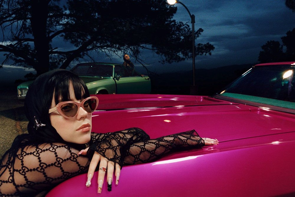 Grammy ödüllü şarkıcı Billie Eilish Gucci'nin gözlük kampanyasında - 2