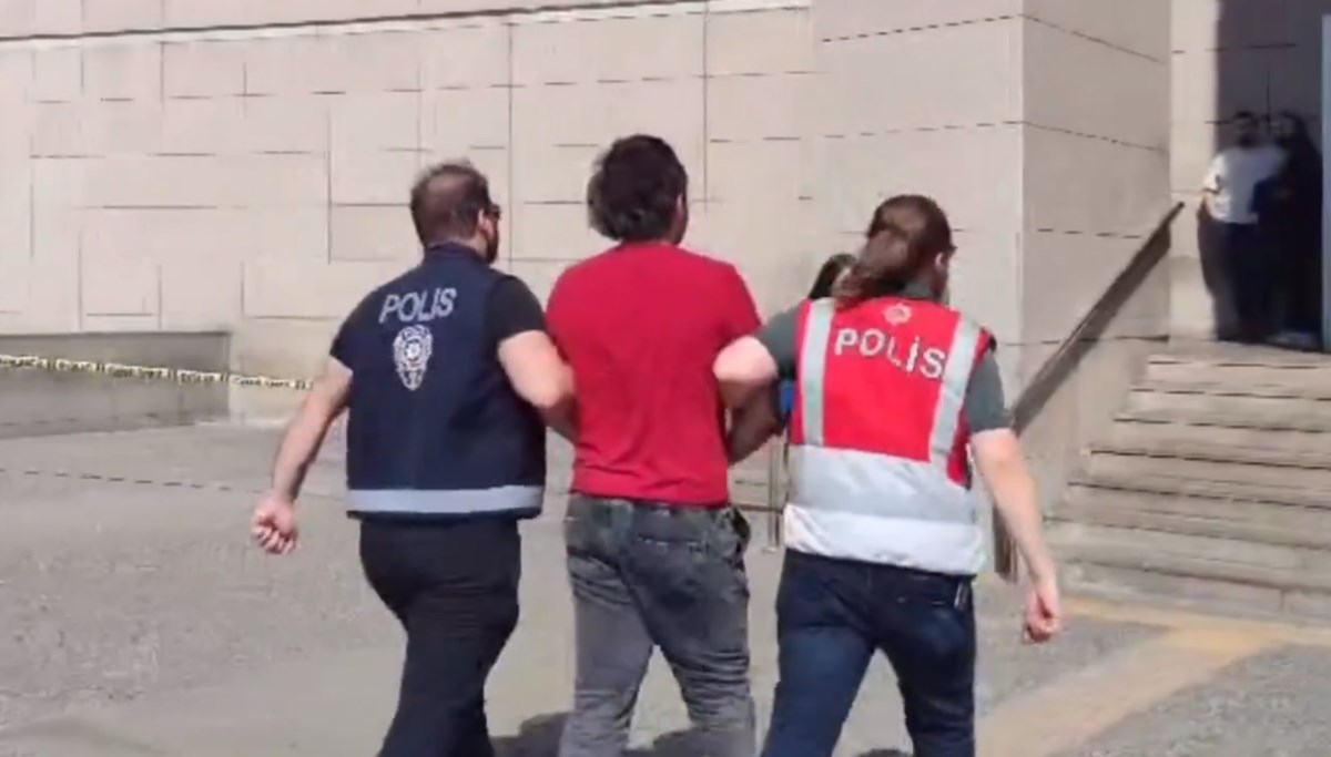 Üniversite öğrencisi genç kızı bıçakla yaralayan şüpheli yakalandı Üniversite öğrencisi genç kızı bıçakla yaralayan şüpheli yakalandı