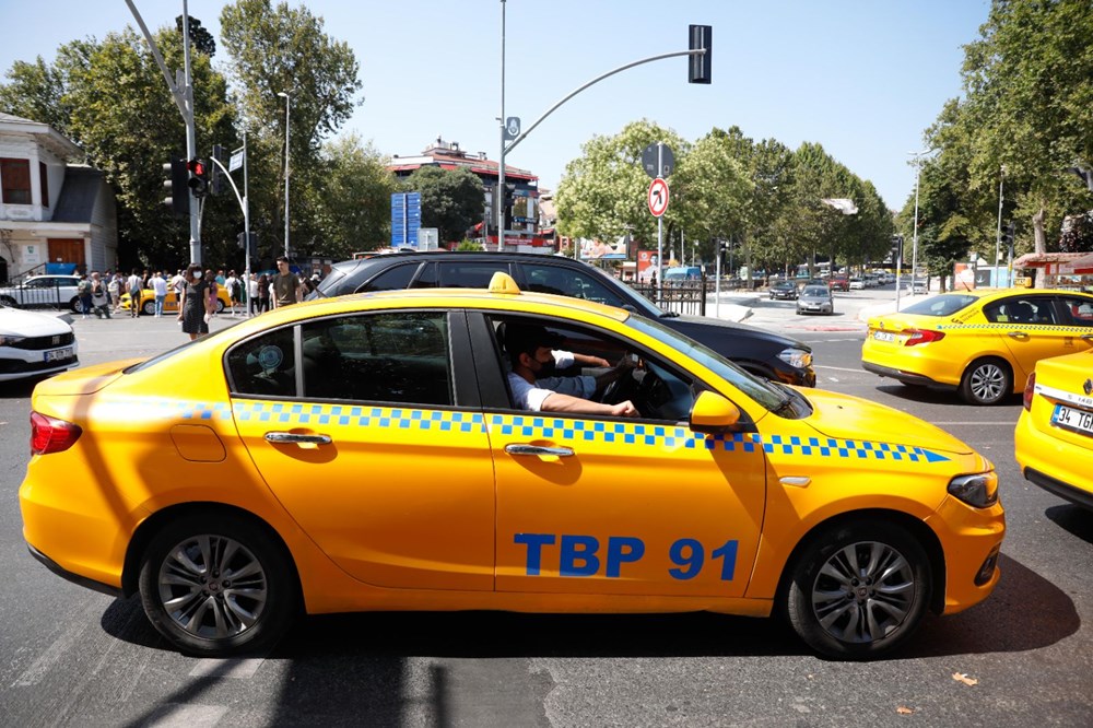 Taksiciler ve yolcular arasında 'ücretli yol' tartışması - 2