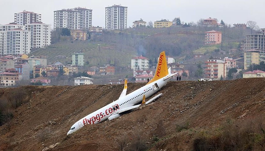 Trabzon'da pistten çıkan uçağın pilotları için tutukluluklarına devam kararı