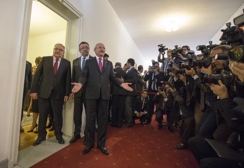 Başbakan Davutoğlu ile CHP lideri Kılıçdaroğlu 2.5 saat görüştü - 1