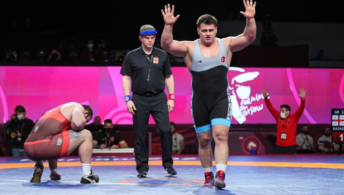 Milli güreşçi Rıza Kayaalp 10. Avrupa şampiyonluğunu elde etti