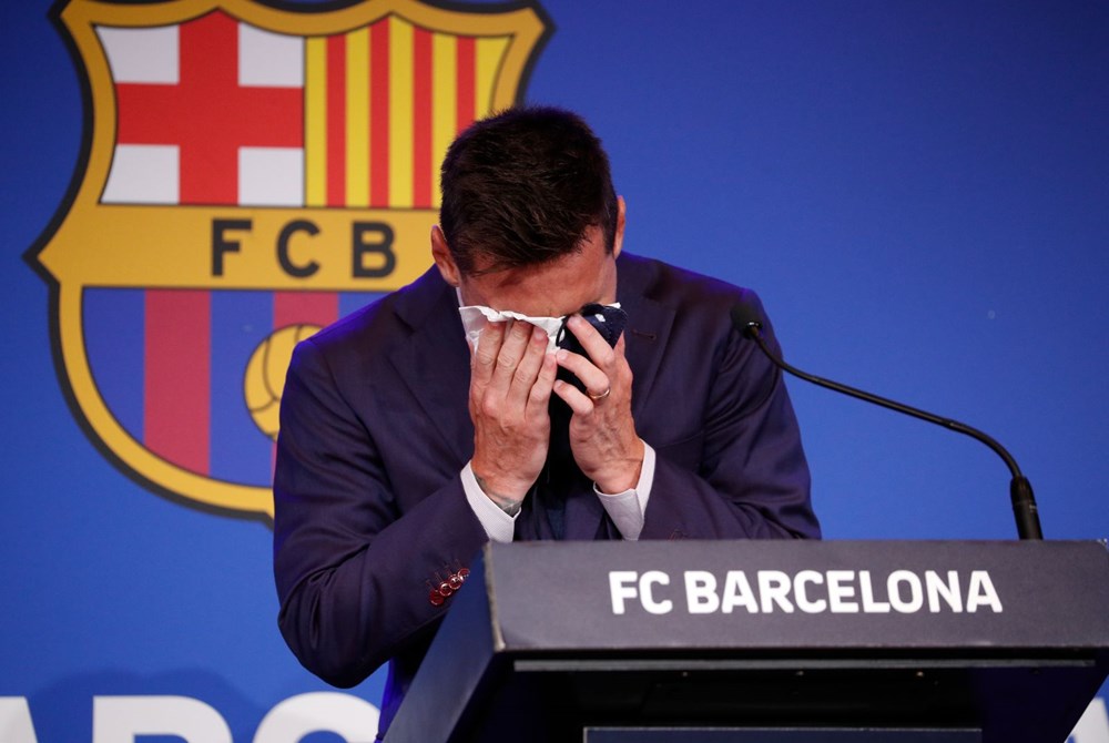 Bir devrin sonu: Lionel Messi, Barcelona'ya gzyalar iinde veda etti