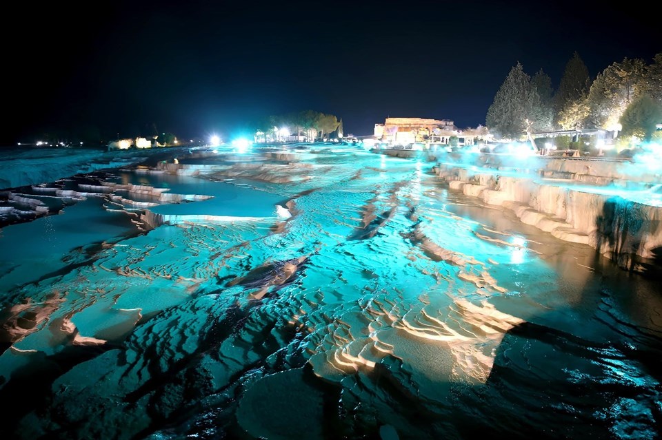 Gece ziyaretine açılmıştı: Pamukkale ve Hierapolis'e yoğun ilgi - 1