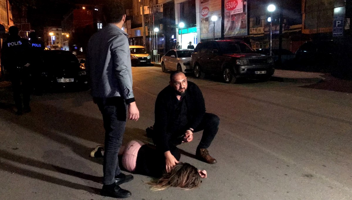 İmam nikahlı eşini sokak ortasında bıçakladı