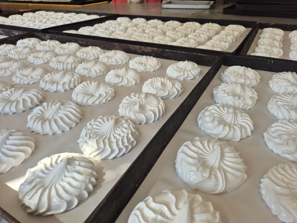 İftar sofralarının sevilen tatlısı: Yumurta akı, şeker ve suyla yapılıyor - 4