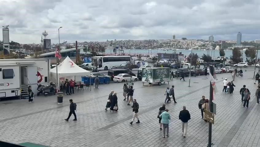 Depremin hissedildiği şehirler arasında İstanbul da var. İstanbul