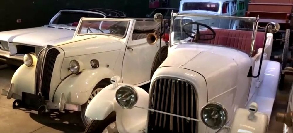 Mısırlı koleksiyoncu garajını yüzlerce klasik otomobille doldurdu - 9
